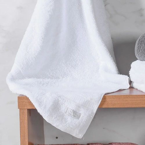 Toalha De Banho Classique 70cmX1,40m Branca Hipertextil